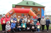 20 мая «Активная волна» собрала на центральном  стадионе тридцать любителей скандинавской ходьбы